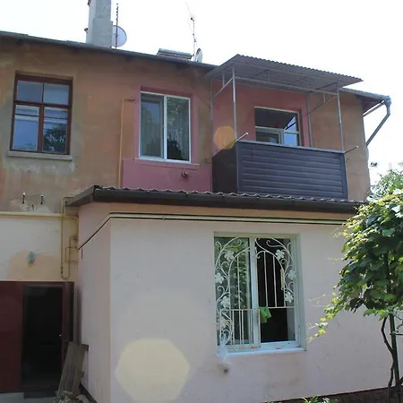 Апартаменти On Novoberehova Street